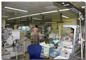 新生児集中管理部（NICU）設備の写真